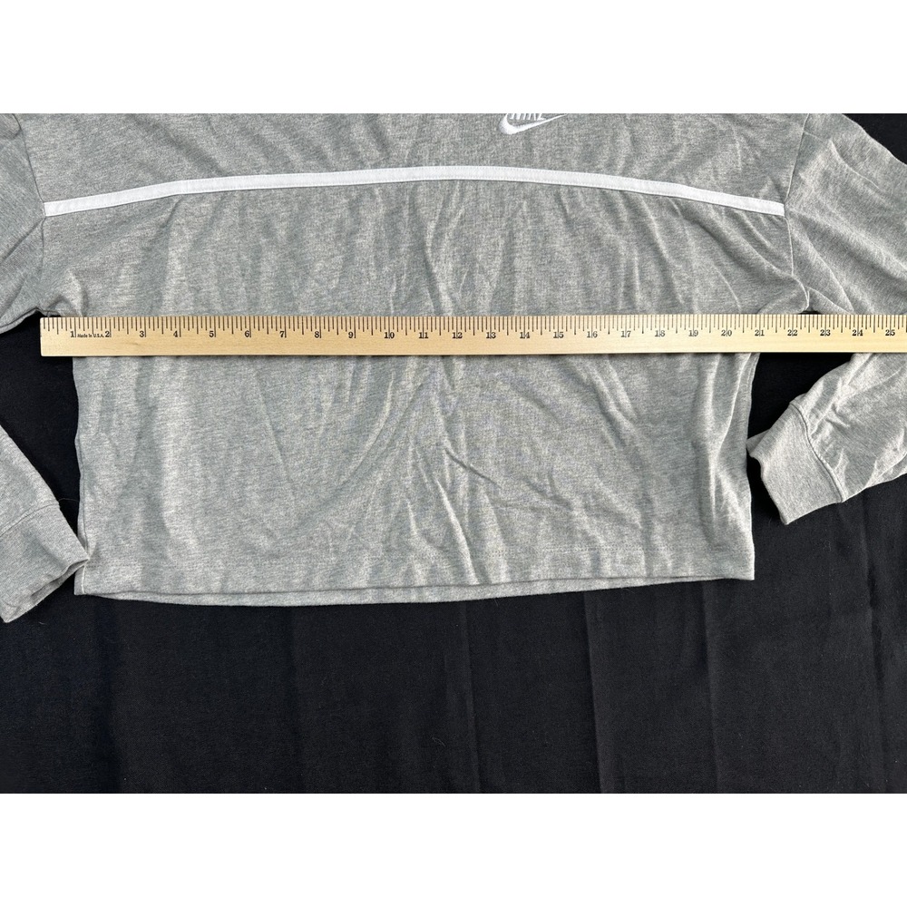Nike Sportswear Womens Gray Long Sleeve Cropped T-Shirt White Stripe Small - Picture 4 of 6